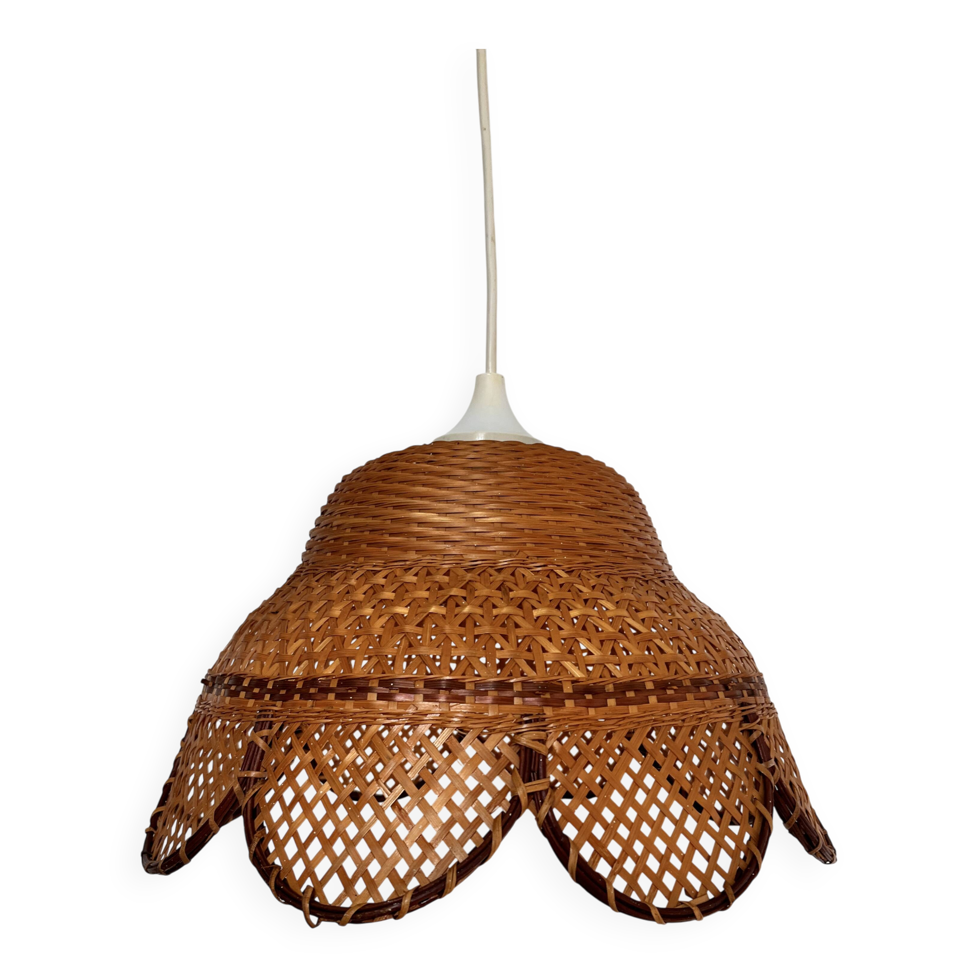 Wicker caning pendant light