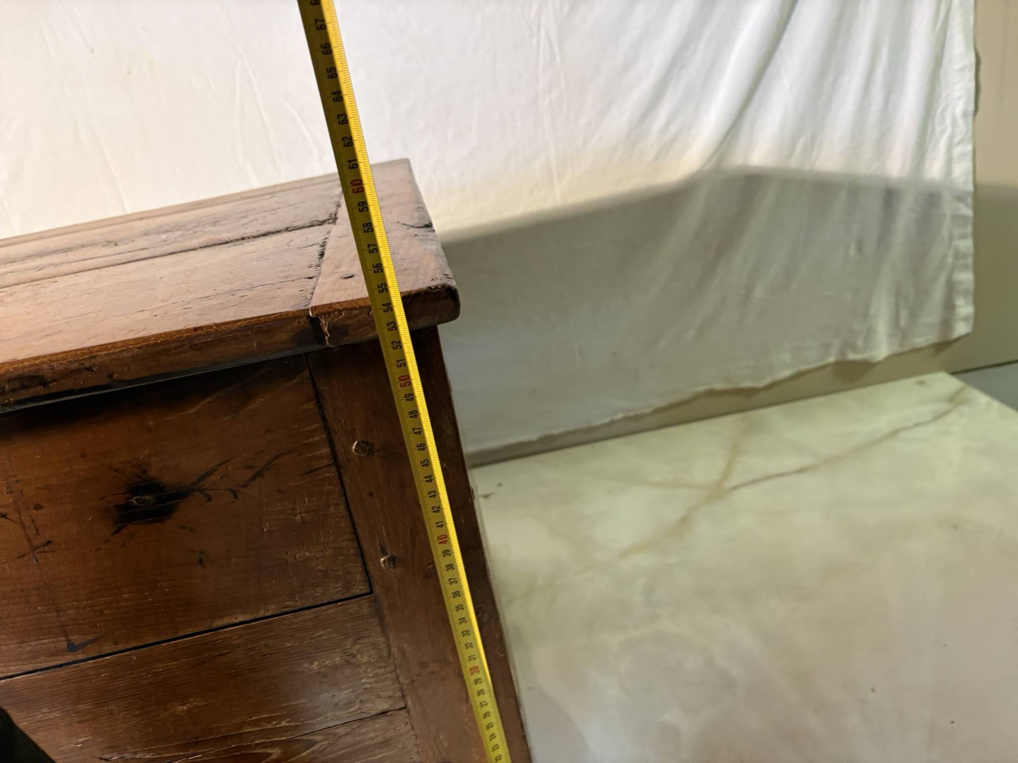 Rustic chest in old wood, original fittings