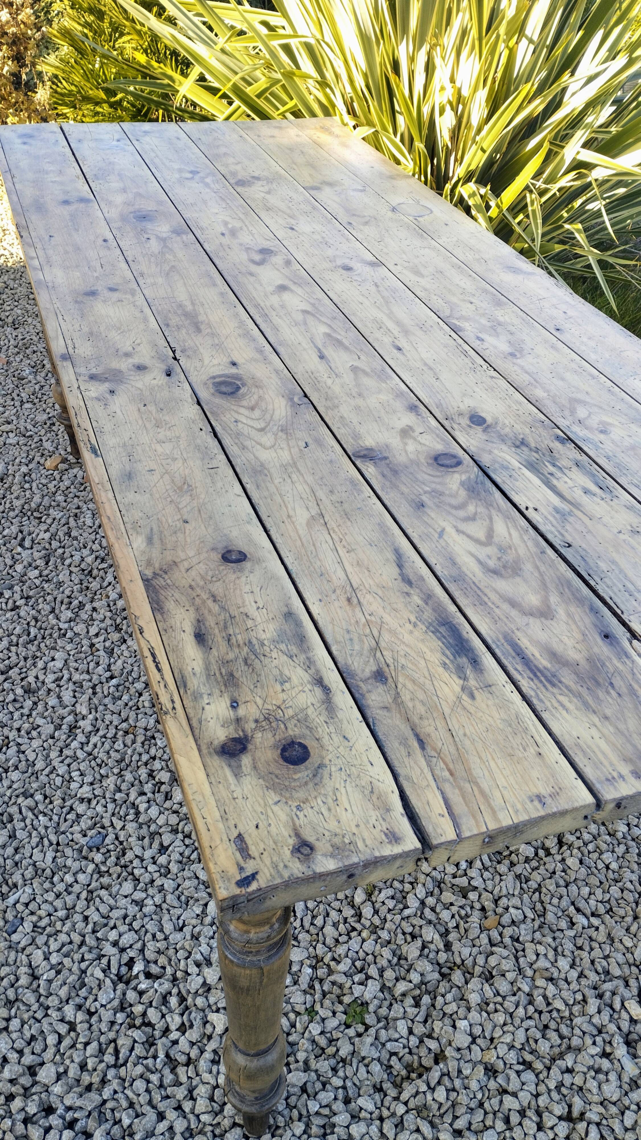 Farmhouse table dating from the end of the 19th century