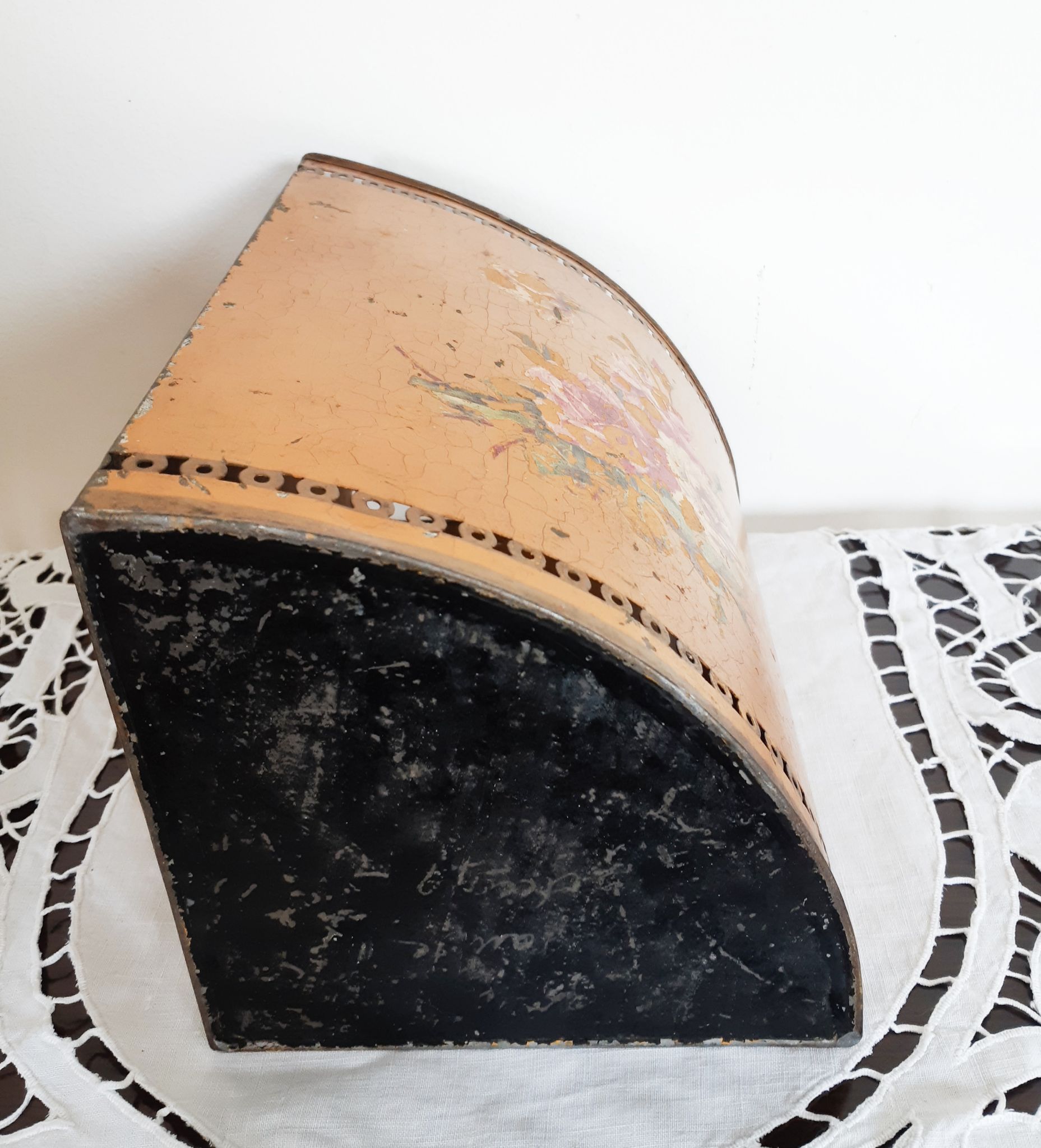 Openwork painted metal office paper basket, Napoleon III, antique French, XIX century