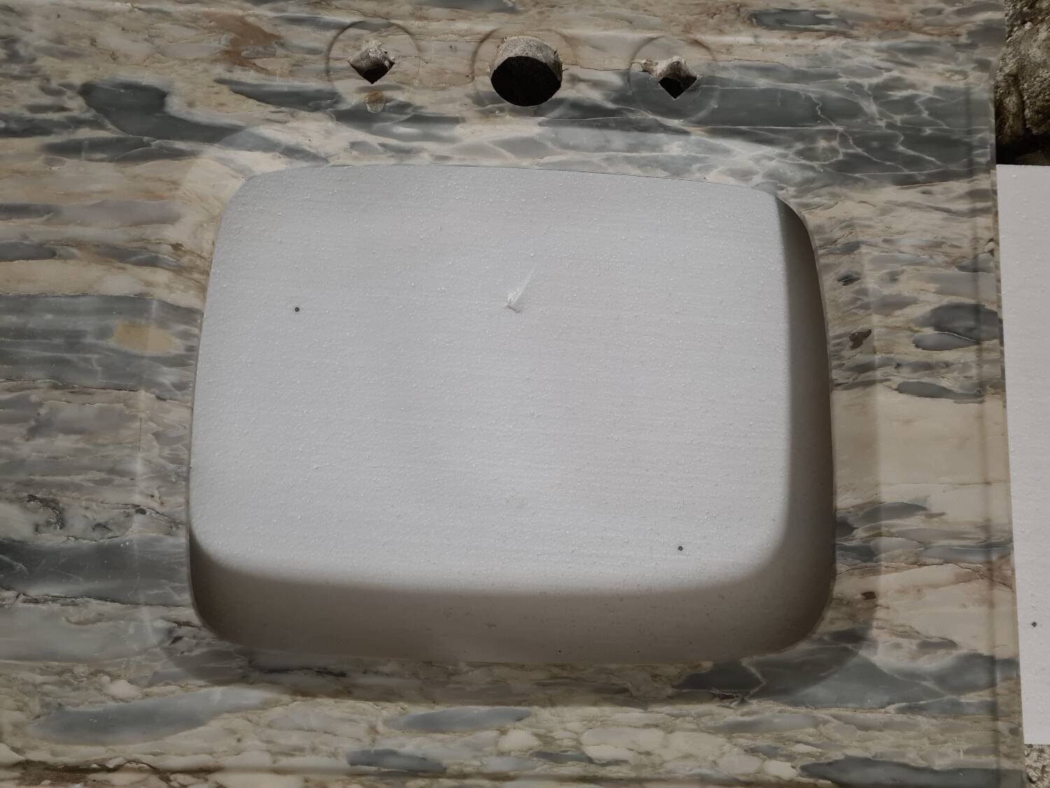 Très beau plan en marbre pour 2 vasques