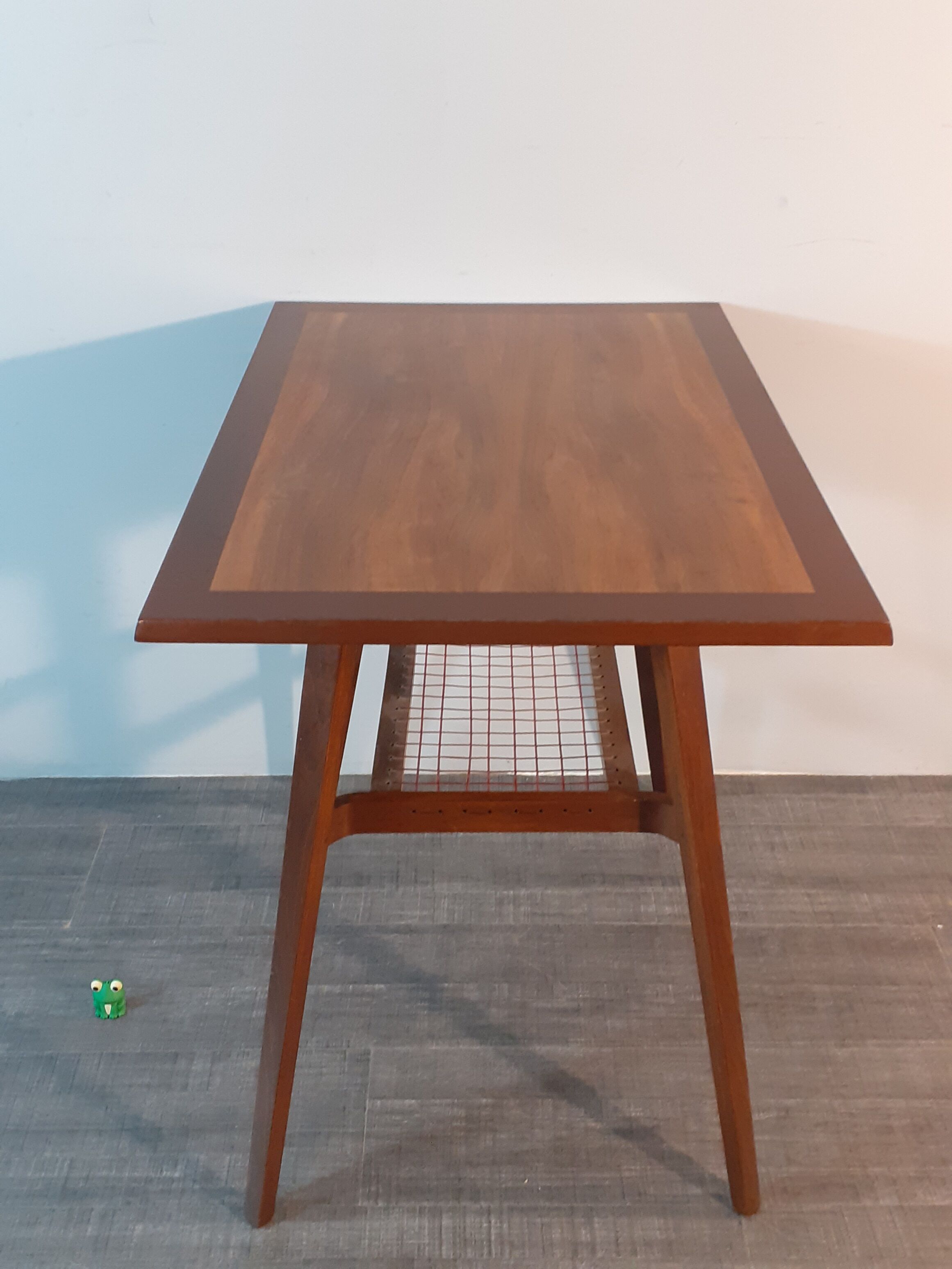 Table d'appoint Drevopodnik Holesov vintage Tchécoslovaque 1960s