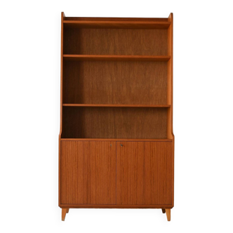 Vintage bookcase with storage compartment