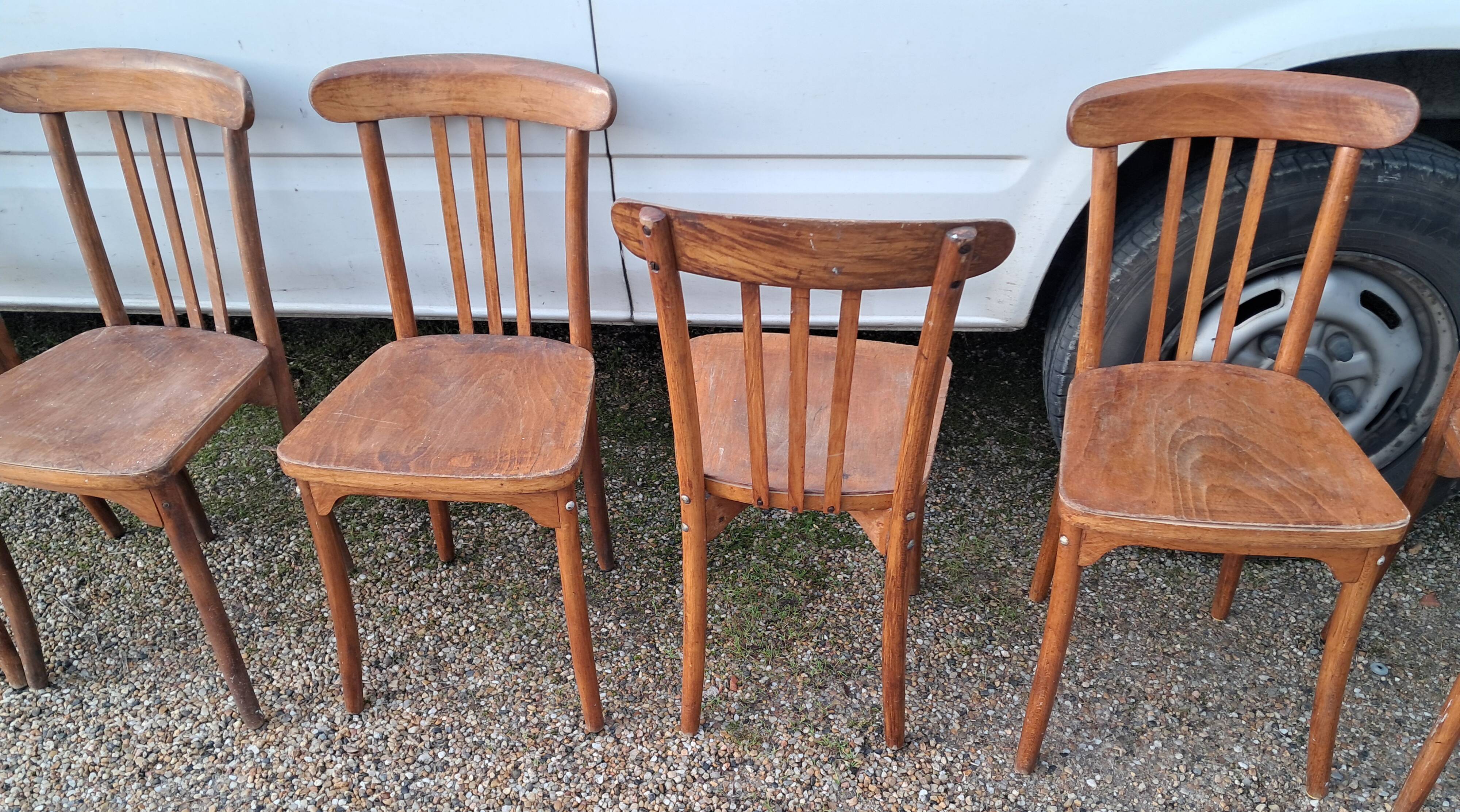 serie de 7 chaises de bistrot monobloc