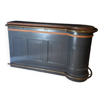 Bar, comptoir en bois peint
