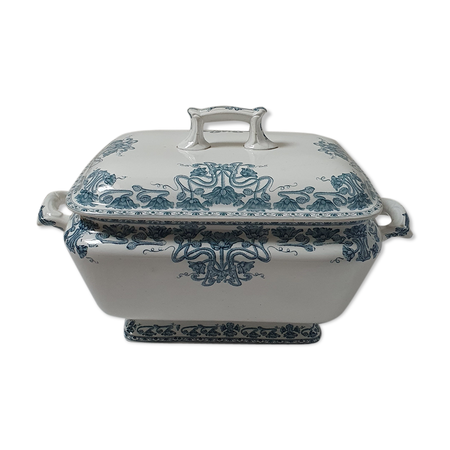 Tureen