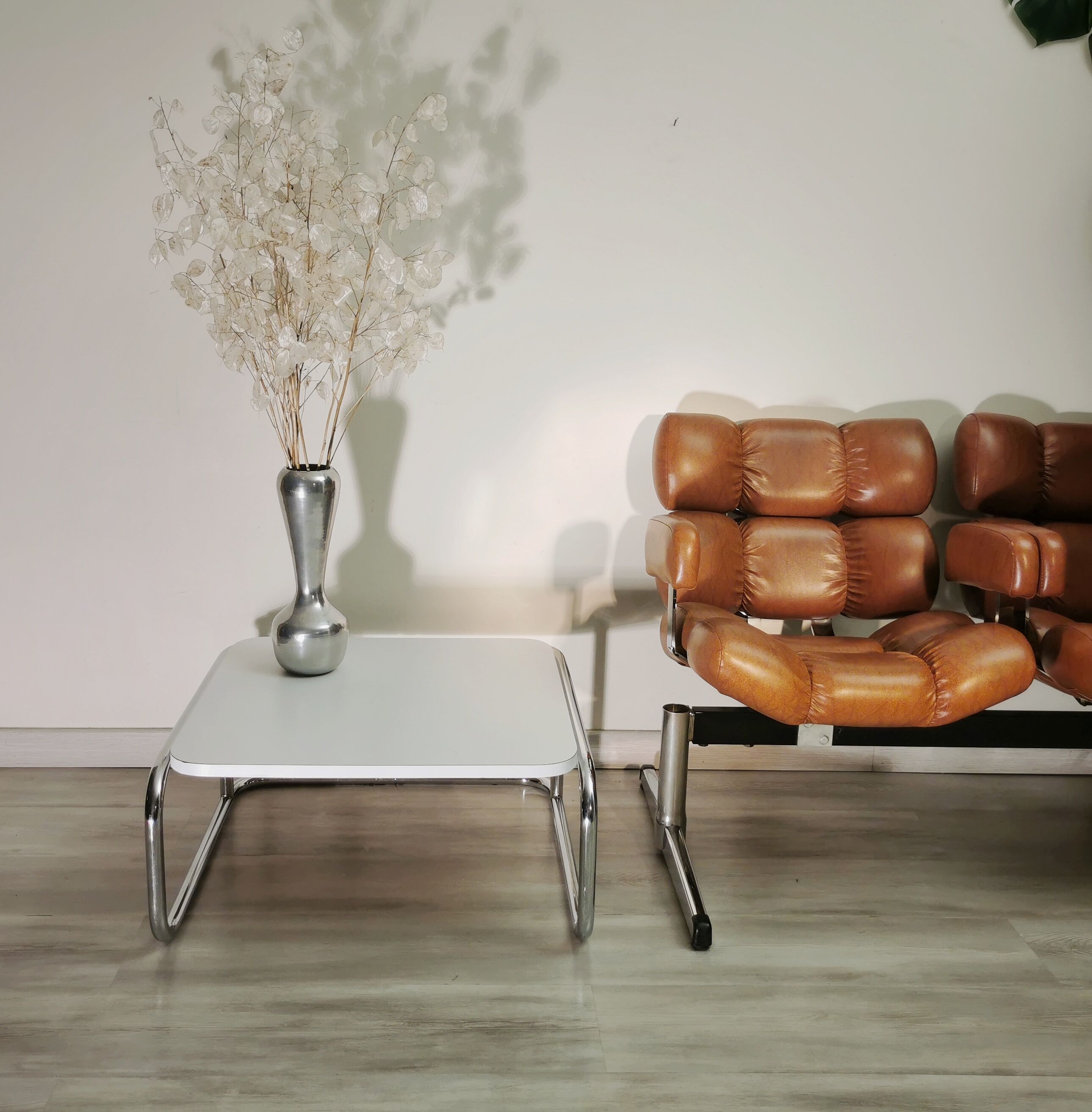 Coffee table 70's white and chrome