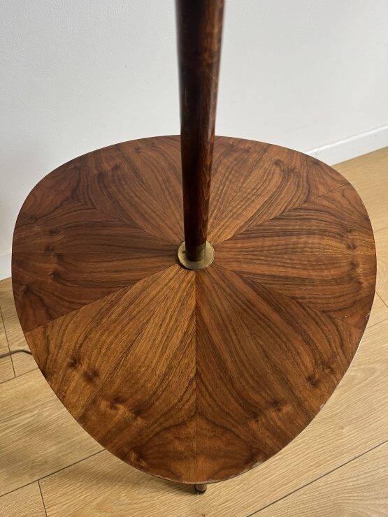 lampadaire vintage avec tablette et pied tripode