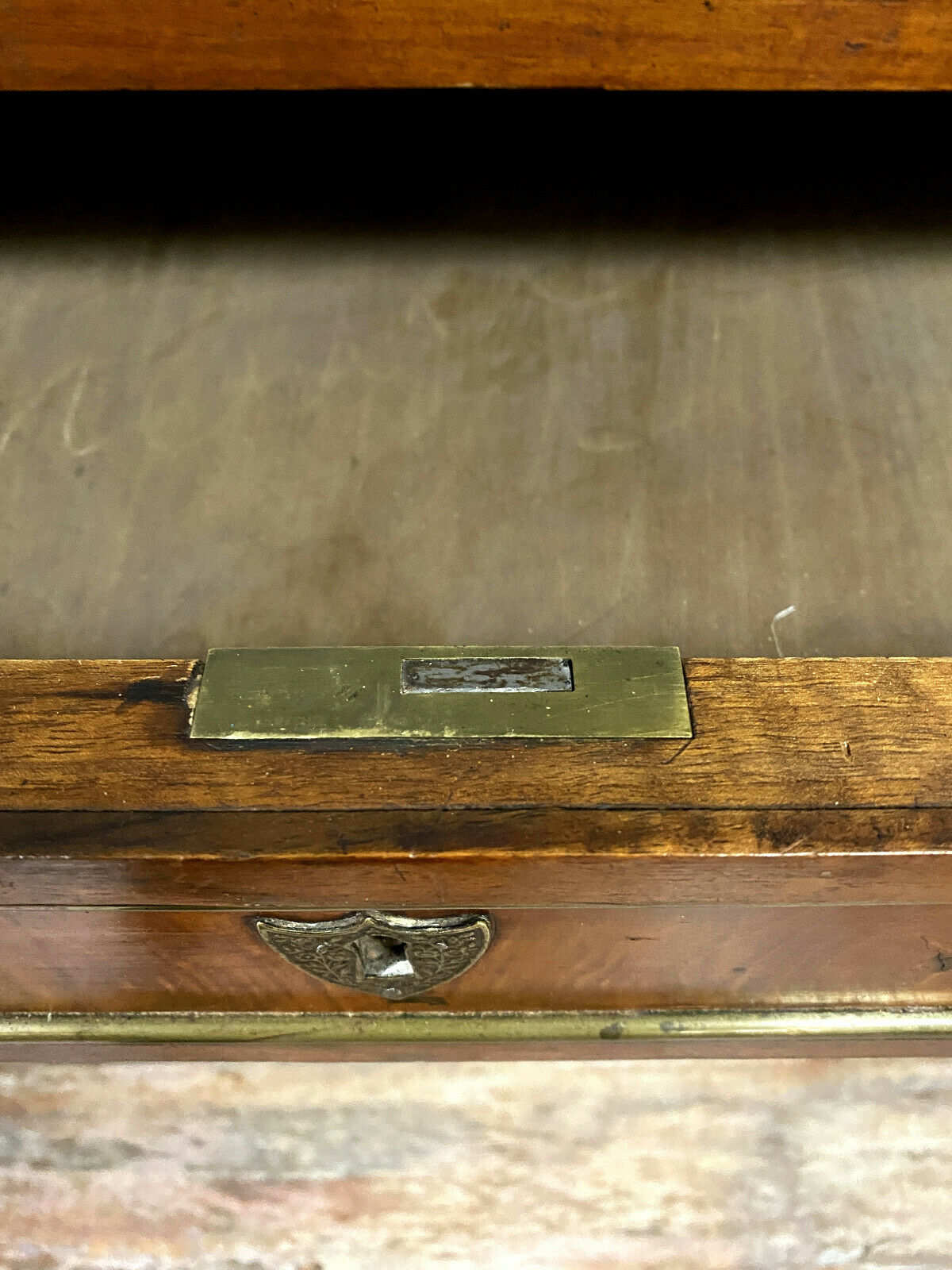 Louis XVI-era Parisian dresser in mahogany and gilded bronzes