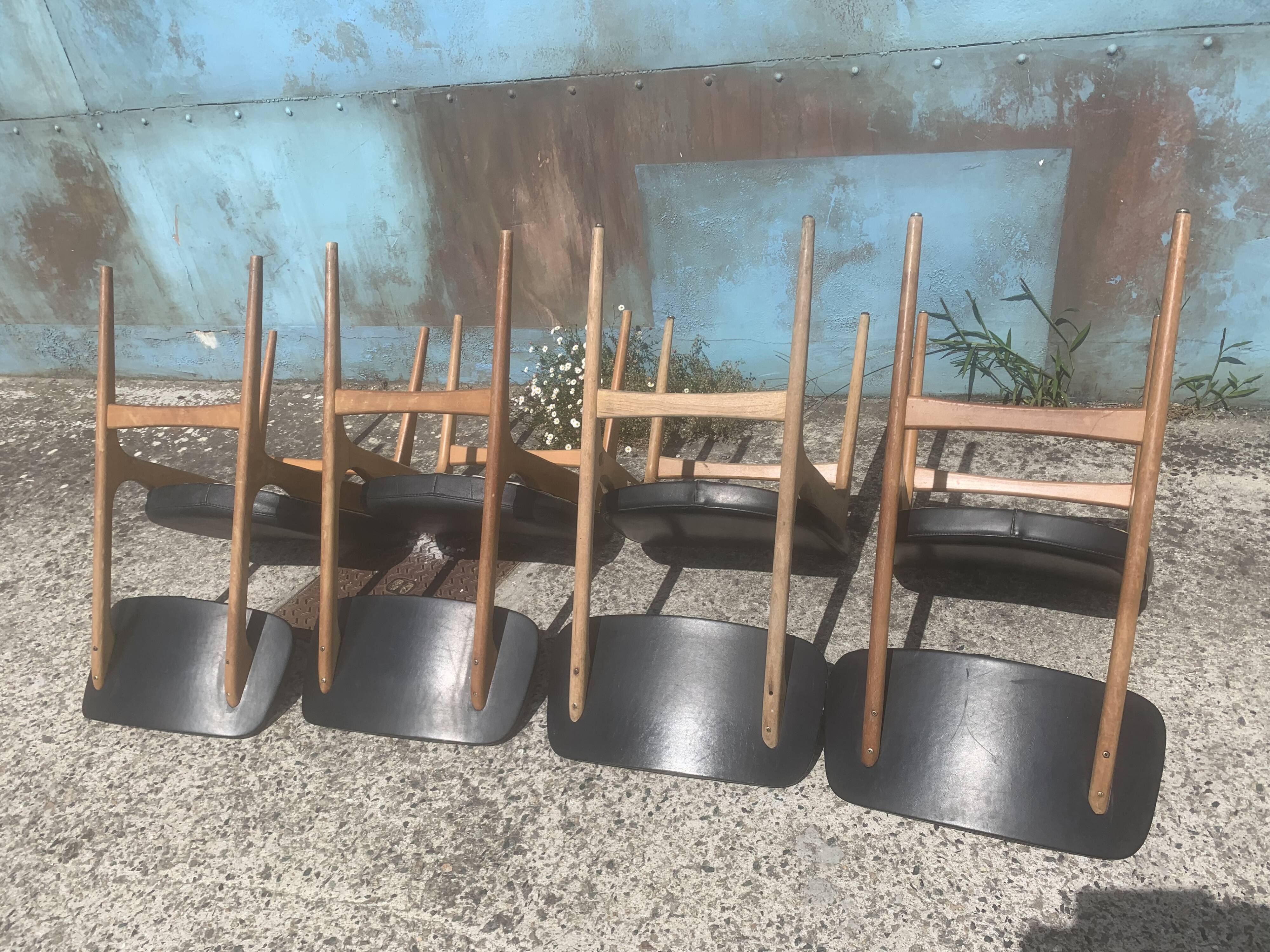 Vintage chair skaï black