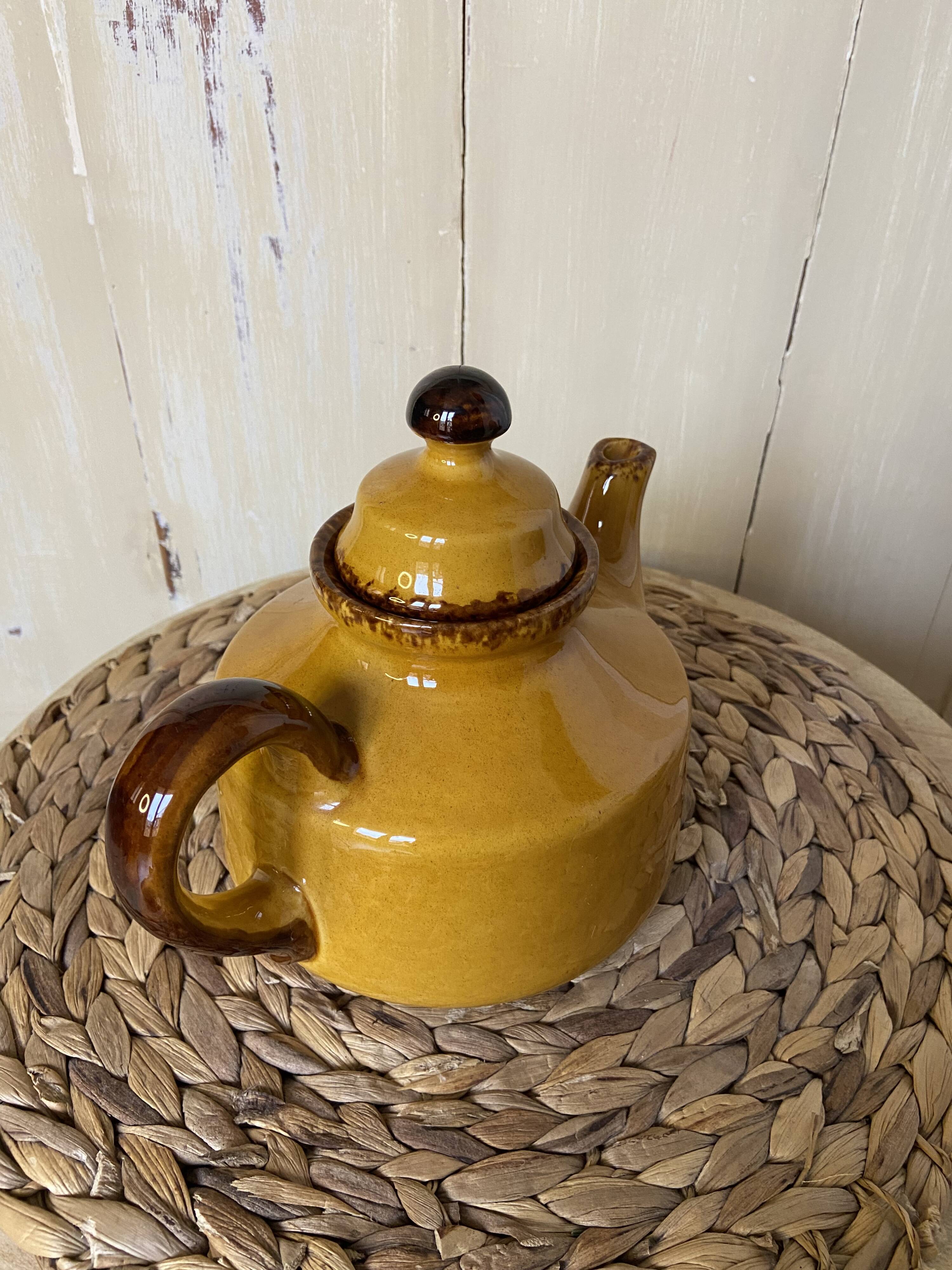 Vintage herbal teapot from the 60s
