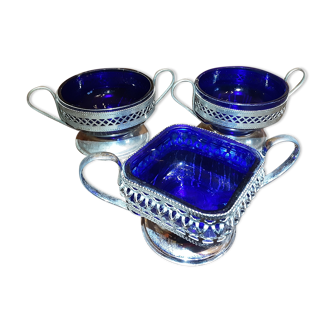 Set of 3 small blue glass cups