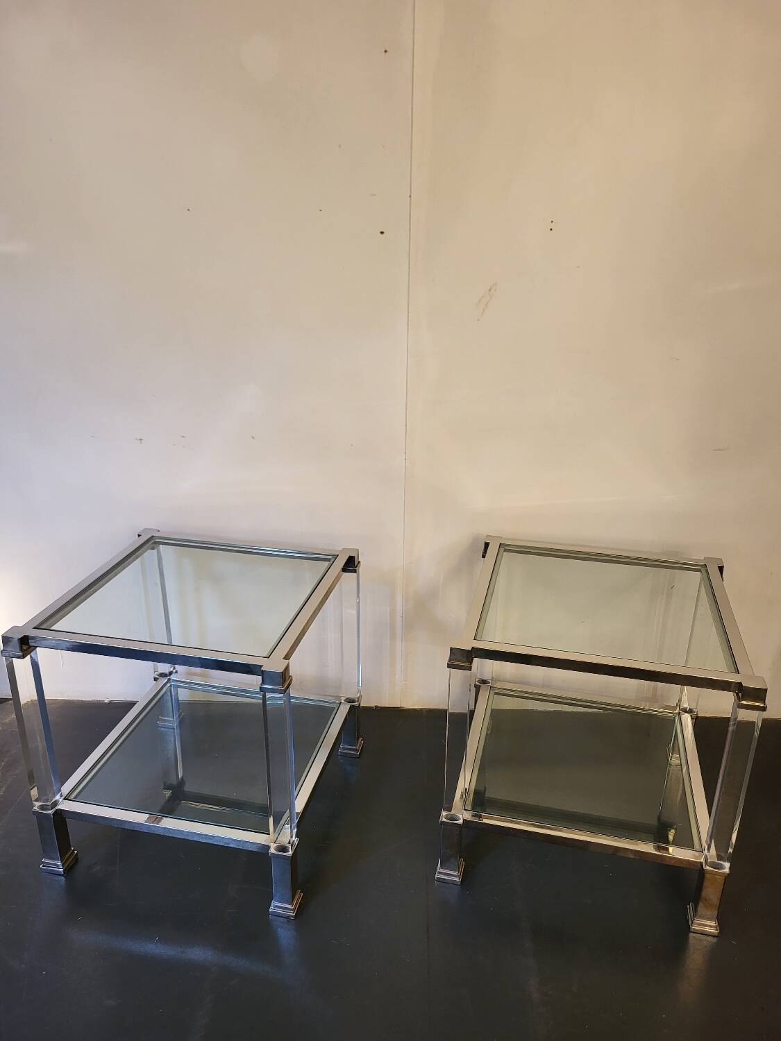 Paire de bouts de canapé en laiton chromé