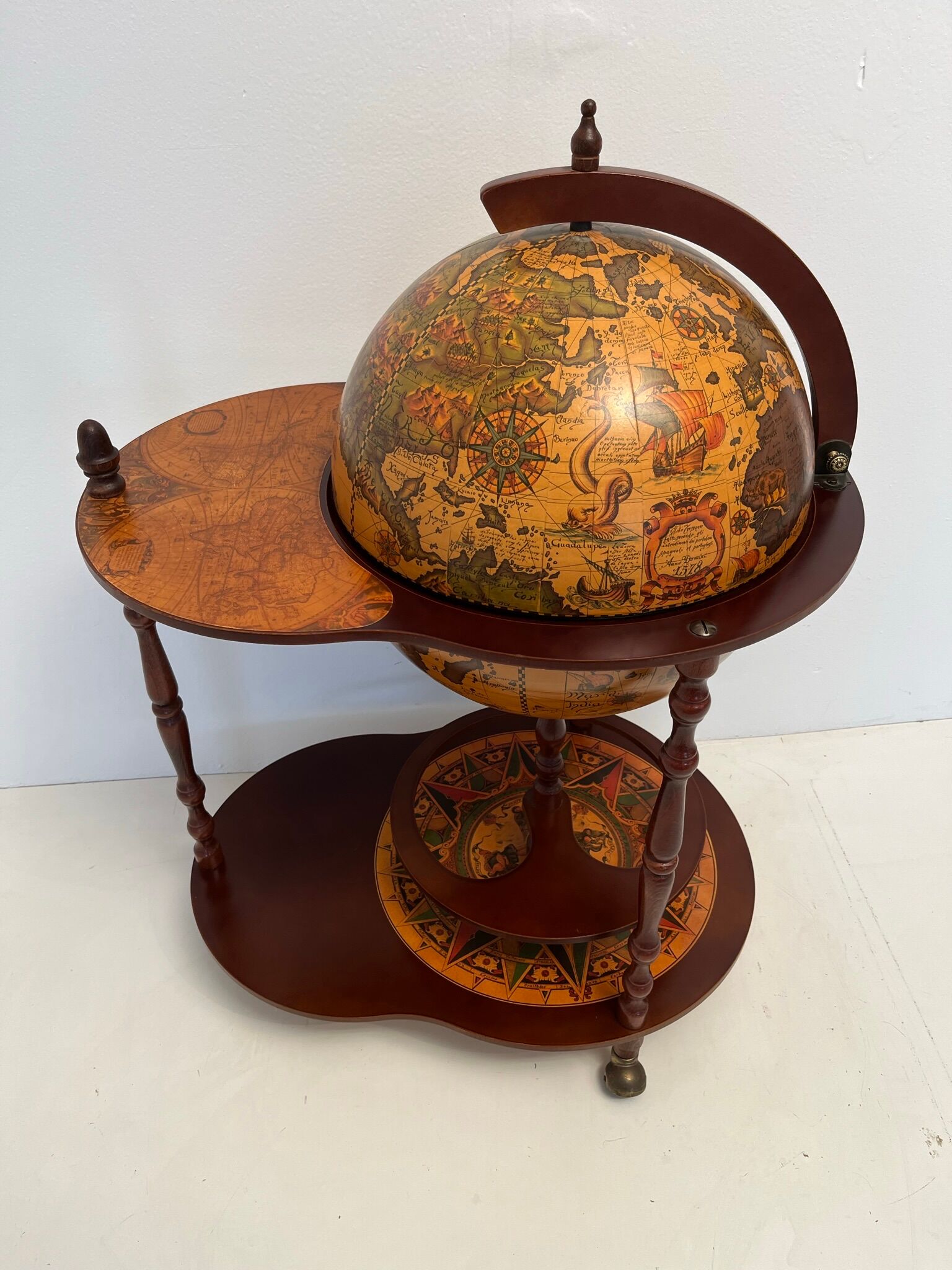 Bar cart vintage globe