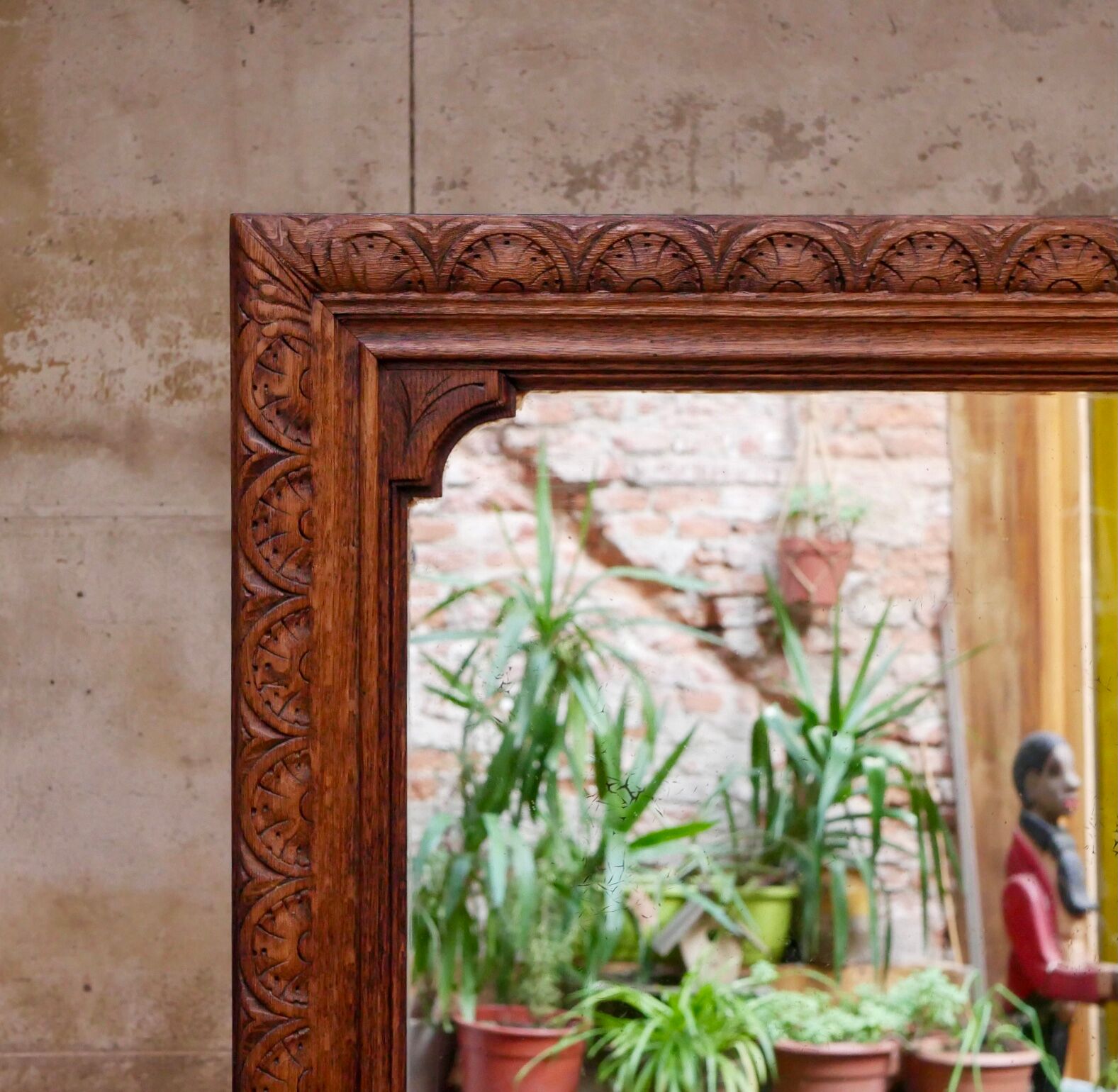 Carved wooden mirror 149x95cm