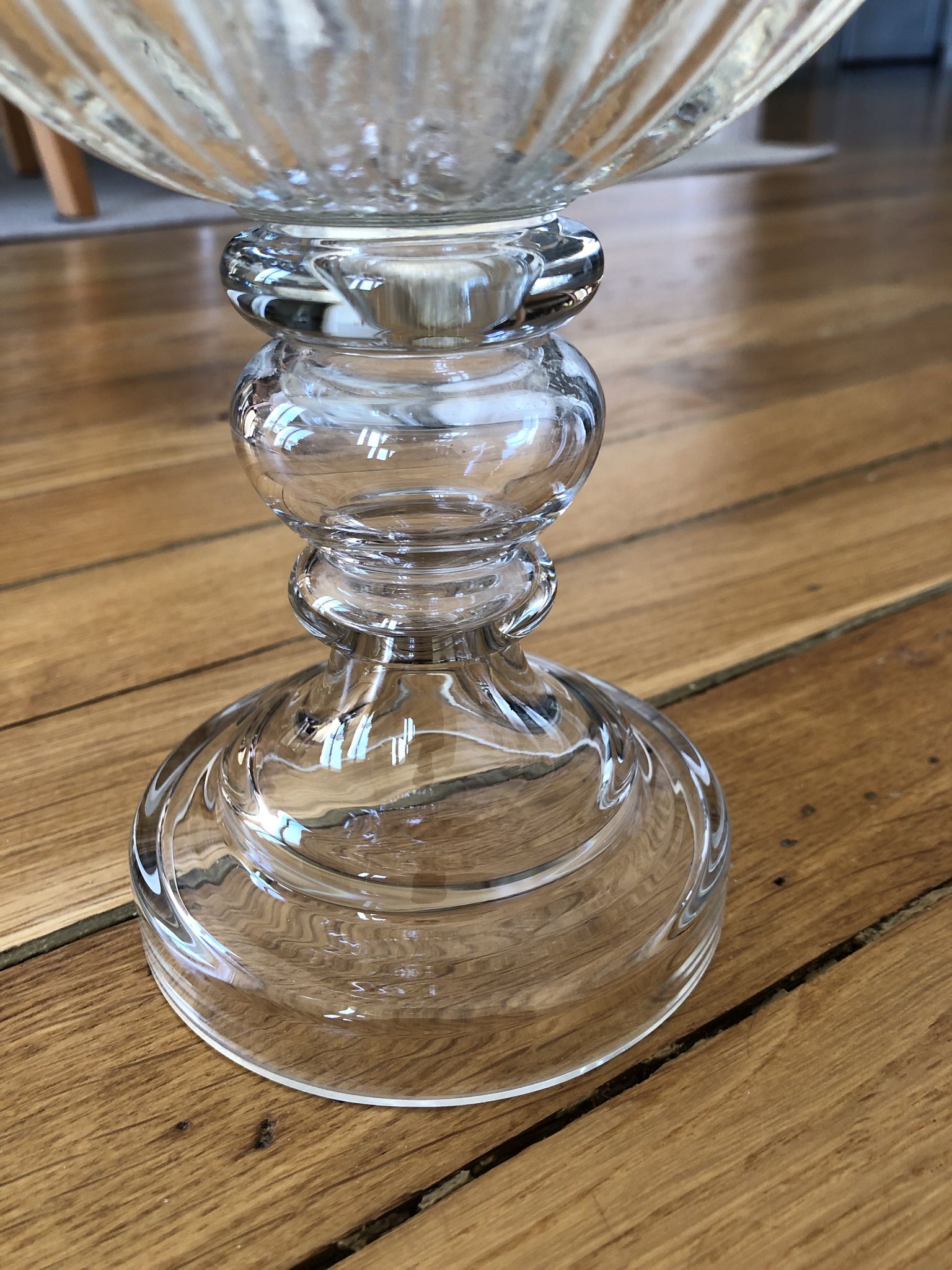 2 crystal cups