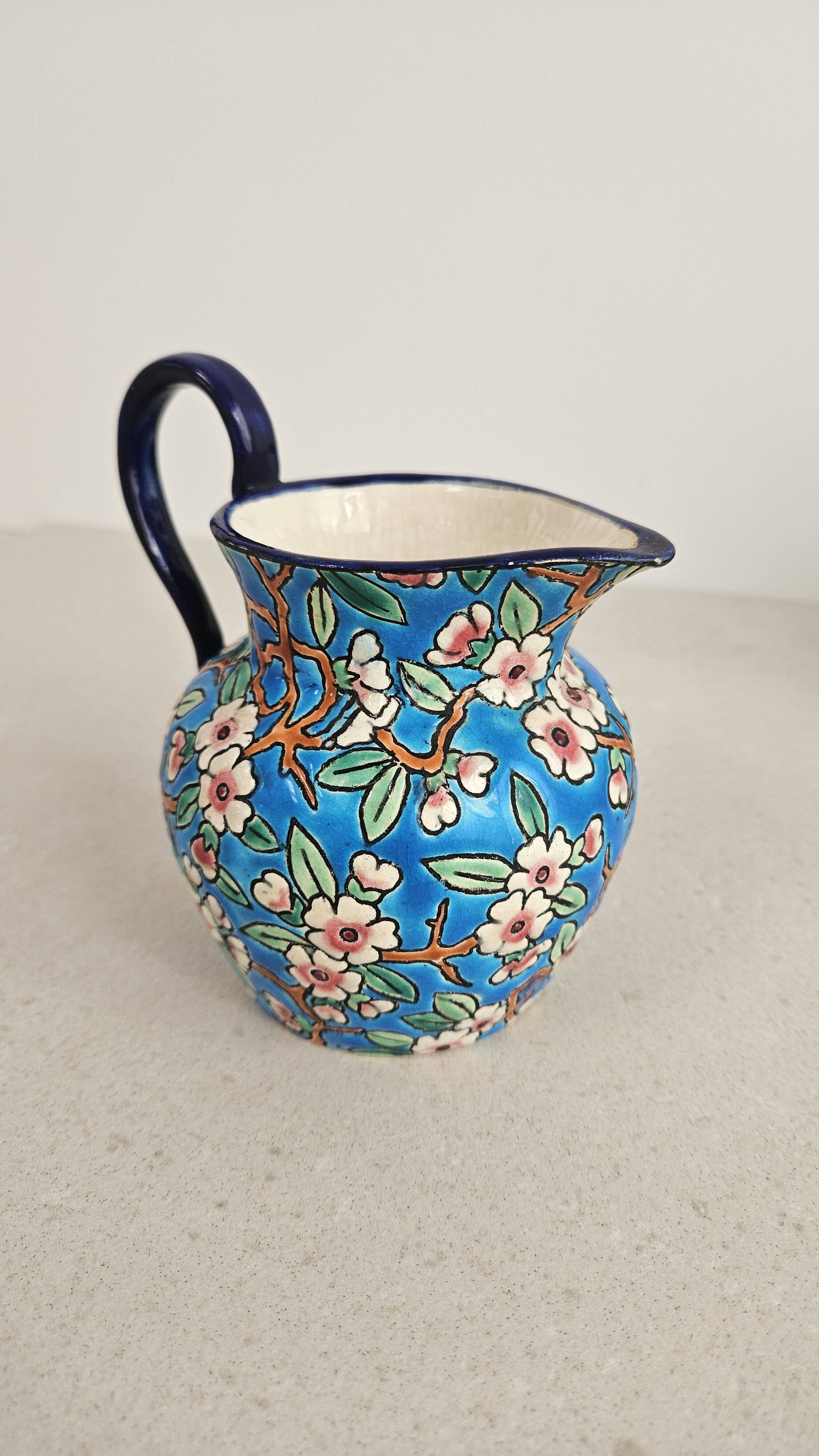 Complete tea/coffee service in Longwy enamel.