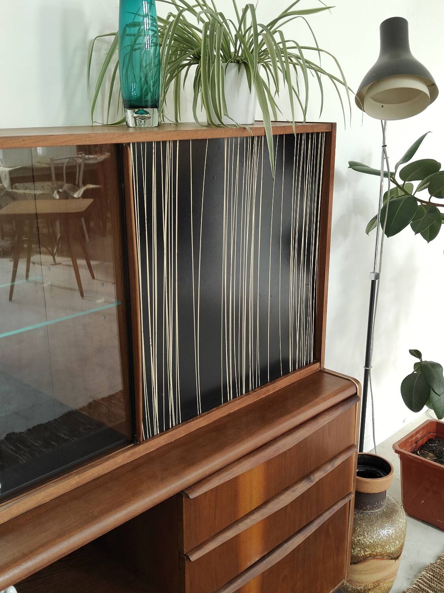 Buffet vaisselier U372/386 B.Landsman et H.Nepozitek pour Jitona 1960