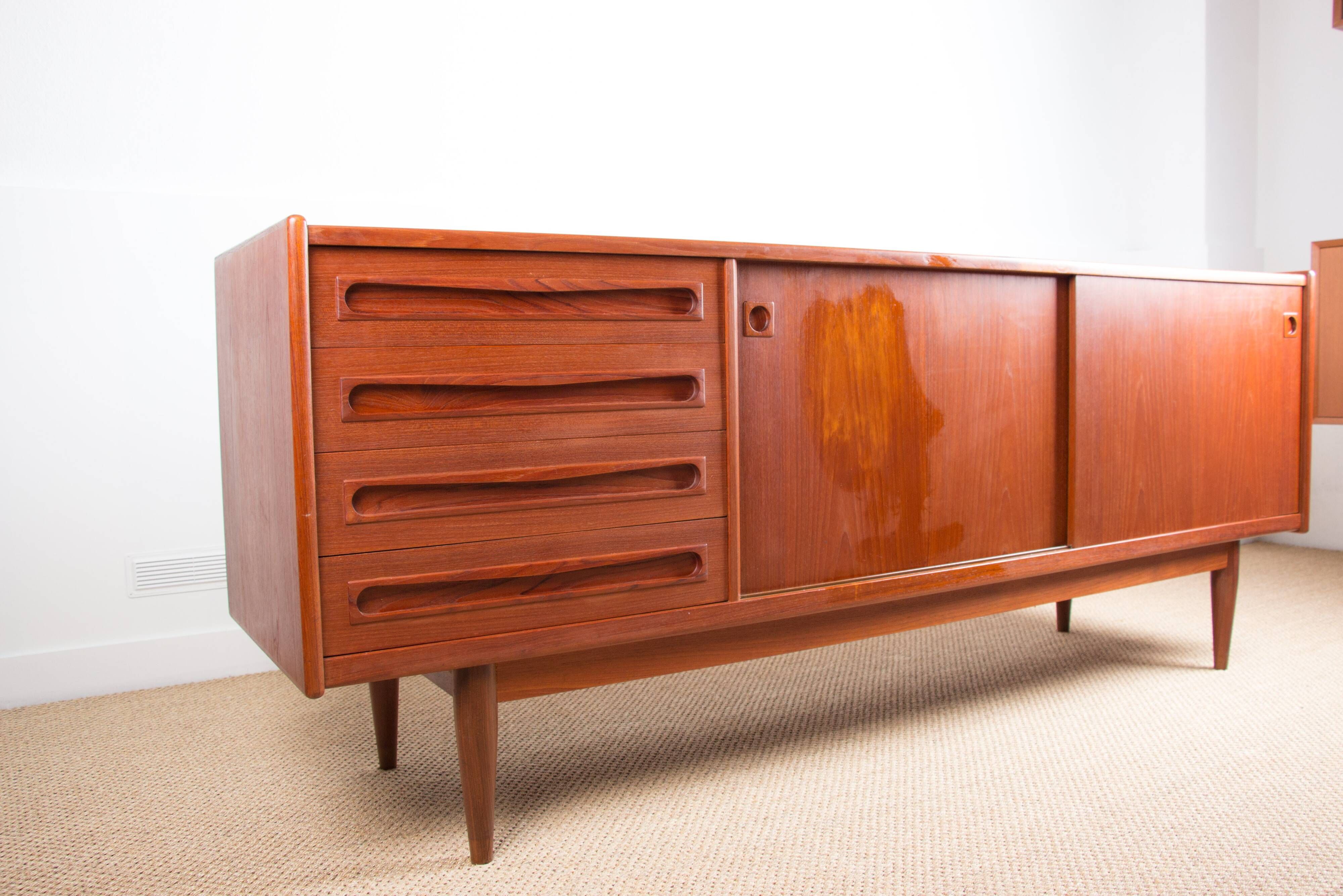 Danish teak sideboard 200 cm, model 31b, by Johannes Andersen 1960.