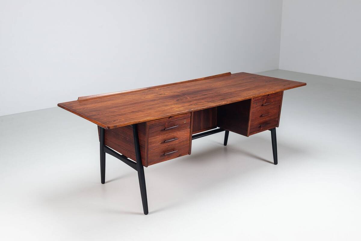 Scandinavian executive desk in rosewood with bar Denmark 1960