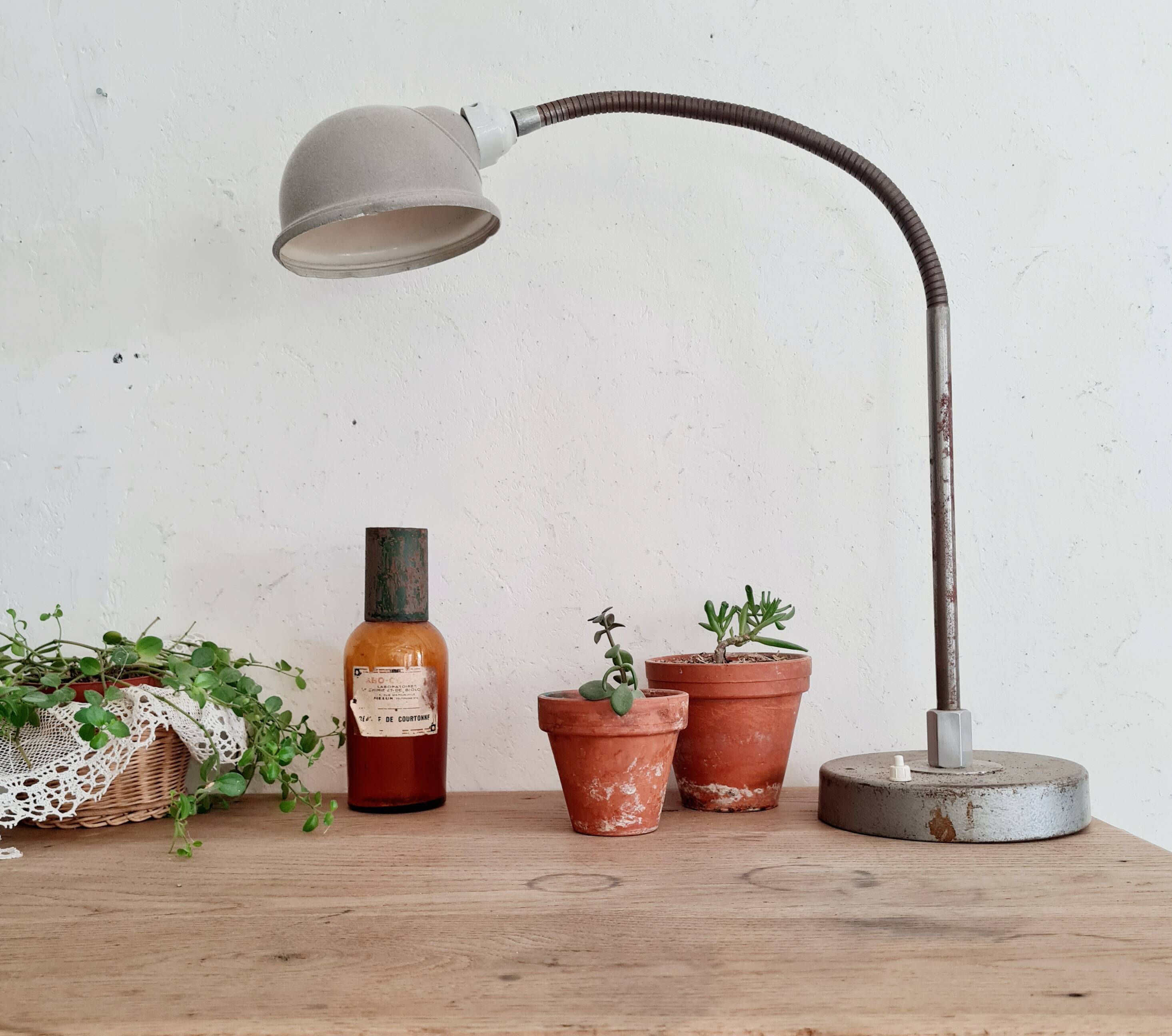 Lampe articulée en métal