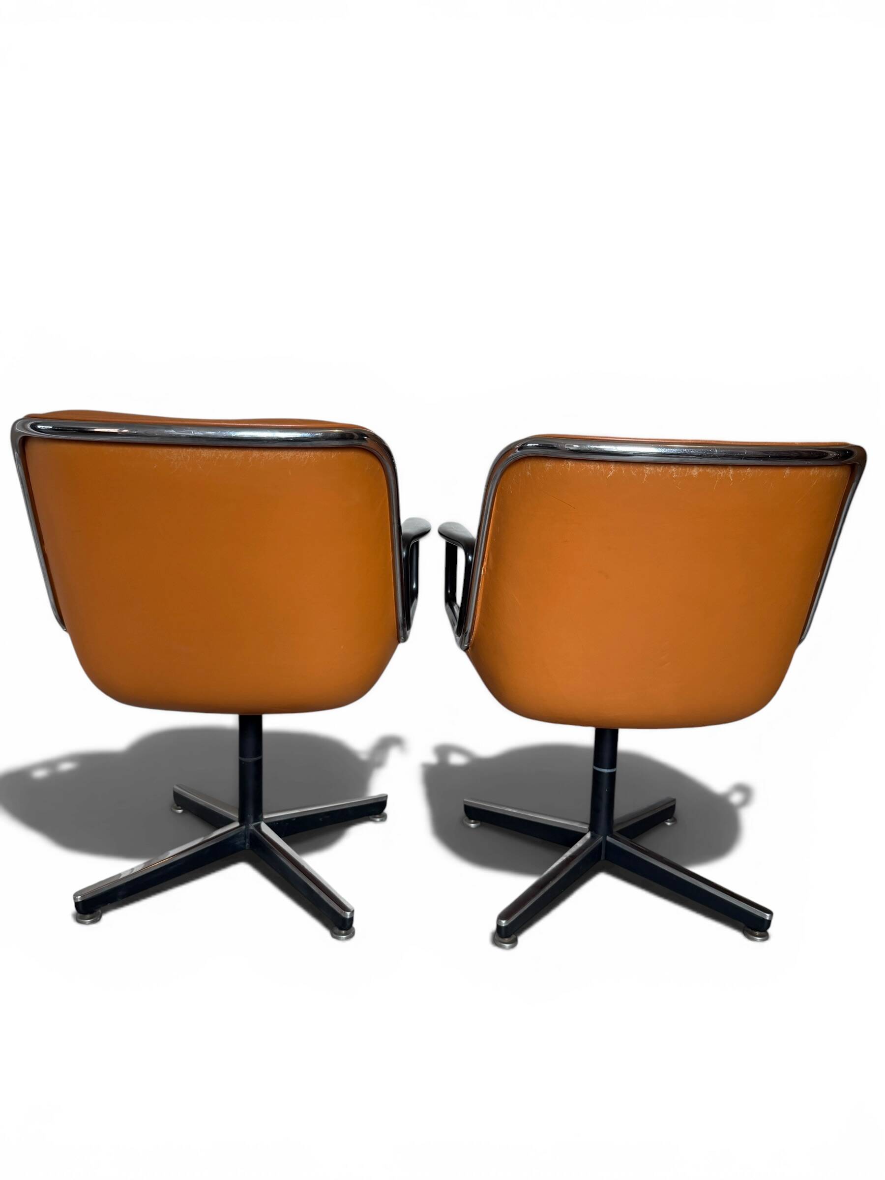 Pair of Knoll Pollock Armchairs - Vintage Camel Leather