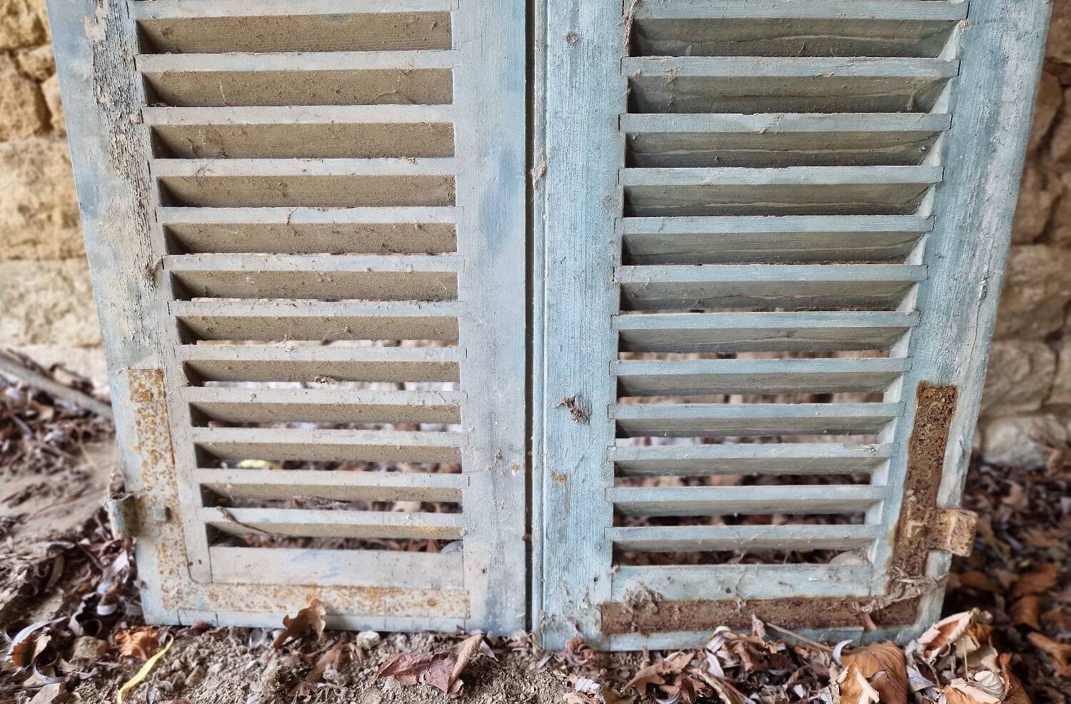 Paire de volets anciens persiennes bois
