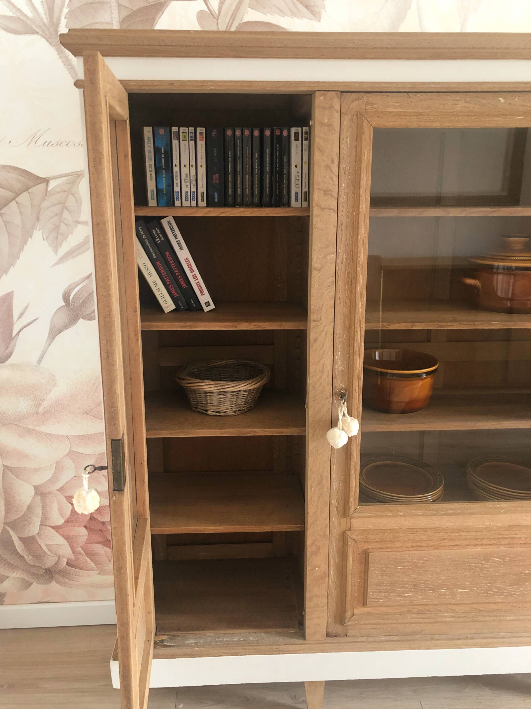 Vitrine / Bibliothèque vintage en chêne massif