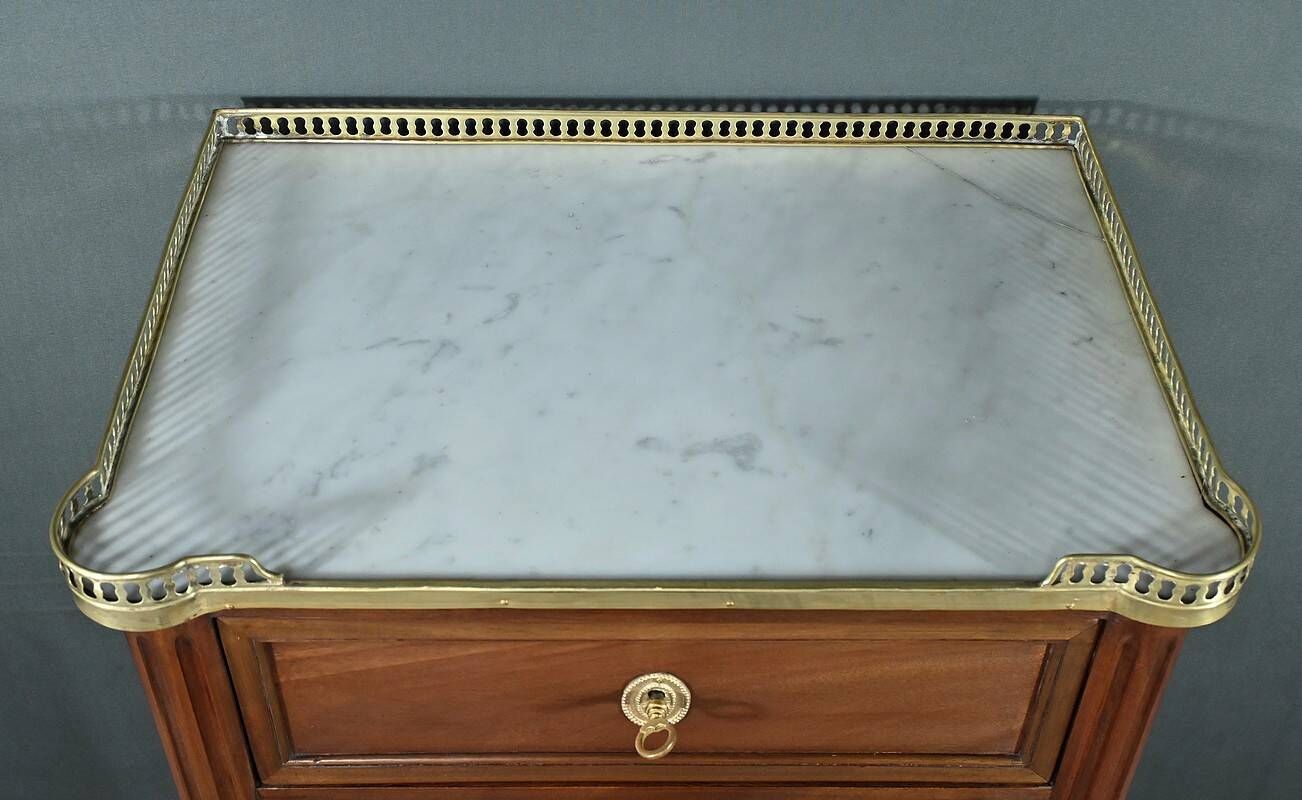 Small mahogany chest of drawers, Louis XVI style – late 19th century