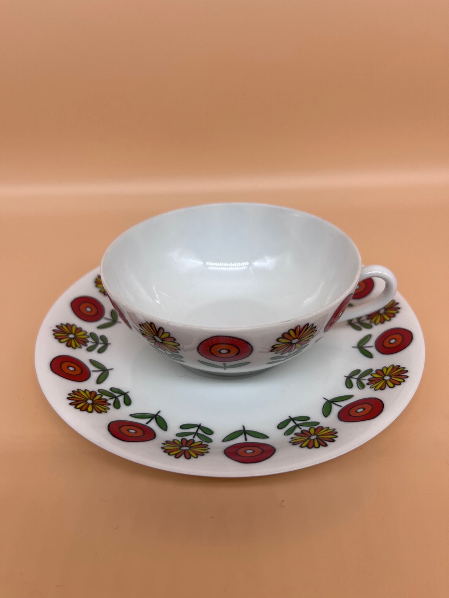 4 porcelain cups 1970