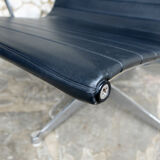 Lounge Chair Chair EA124 - Ottoman EA125 by Charles - Ray Eames for Herman Miller 1960s