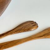 Scandinavian salad bowl in solid teak and cutlery