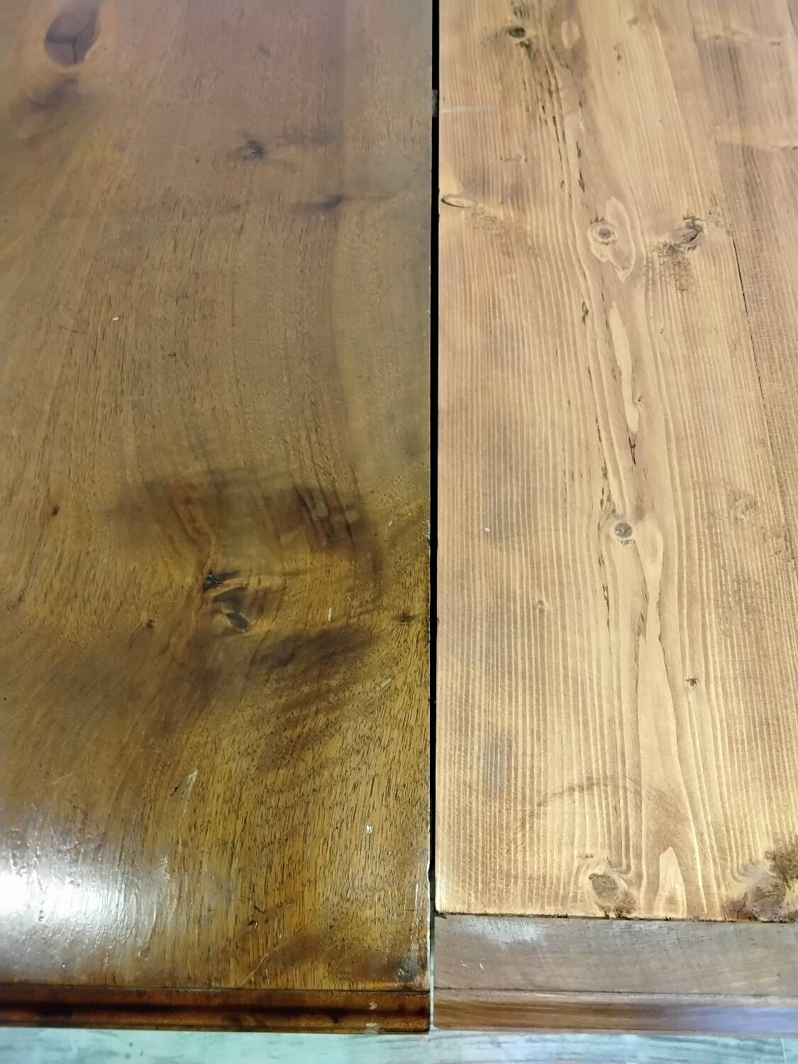 Table ovale en bois avec rallonges