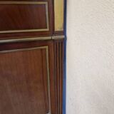 Mahogany commode with mahogany veneer from the Louis XVI period - late 18th century.