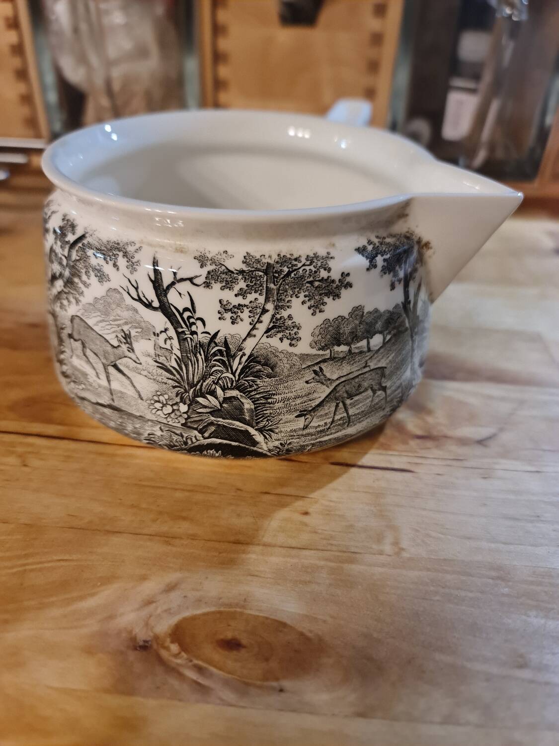 Villeroy & Boch Mettlach Artemis Hunter Dog Wild Boar Pot