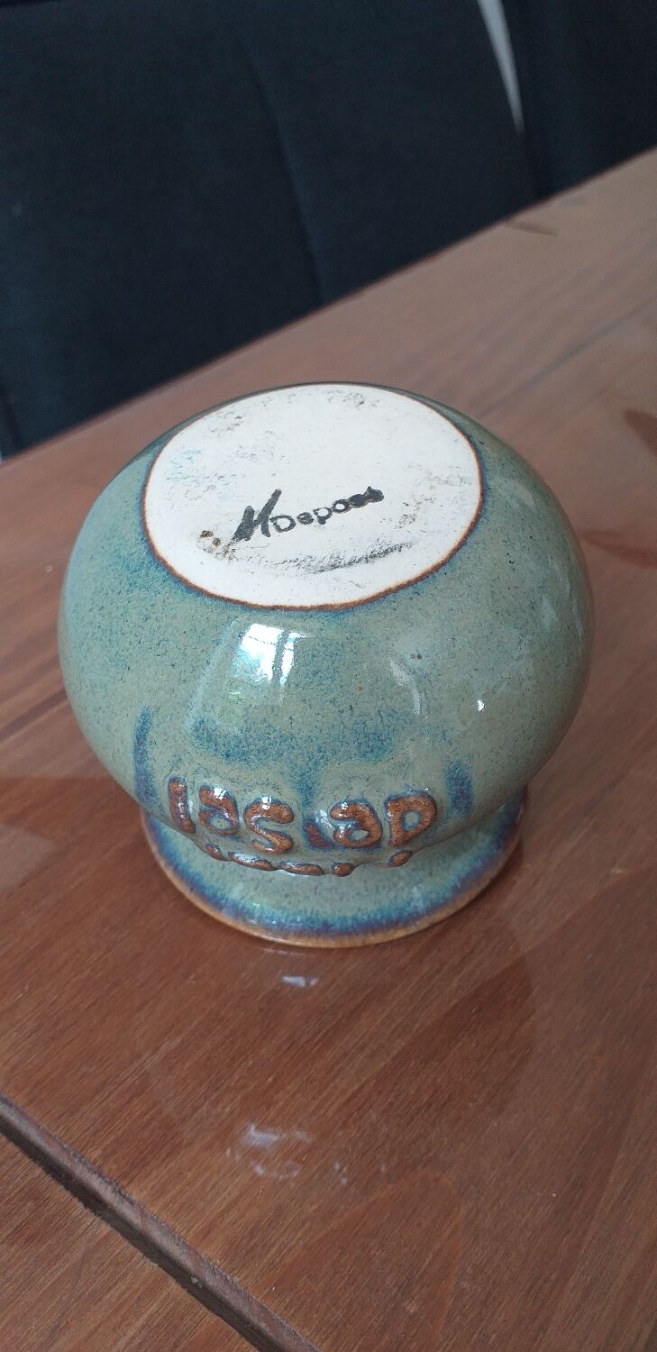 Small pot fleur de sel in Sandstone