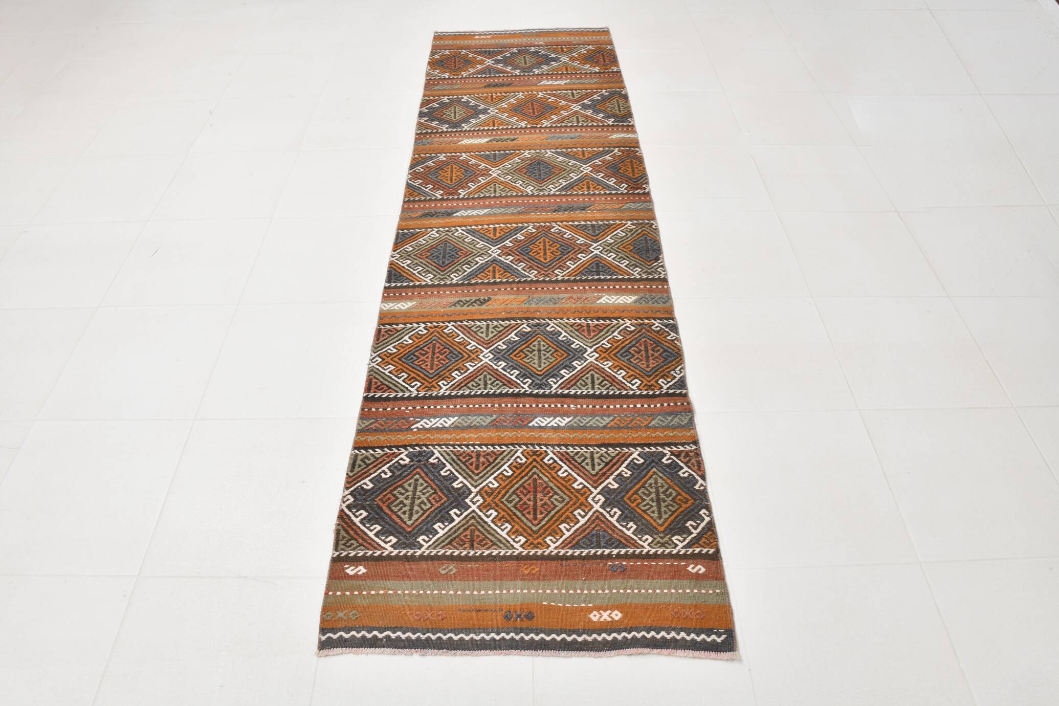 3x9 Red Green Persian Kilim Runner Rug, 81x279Cm