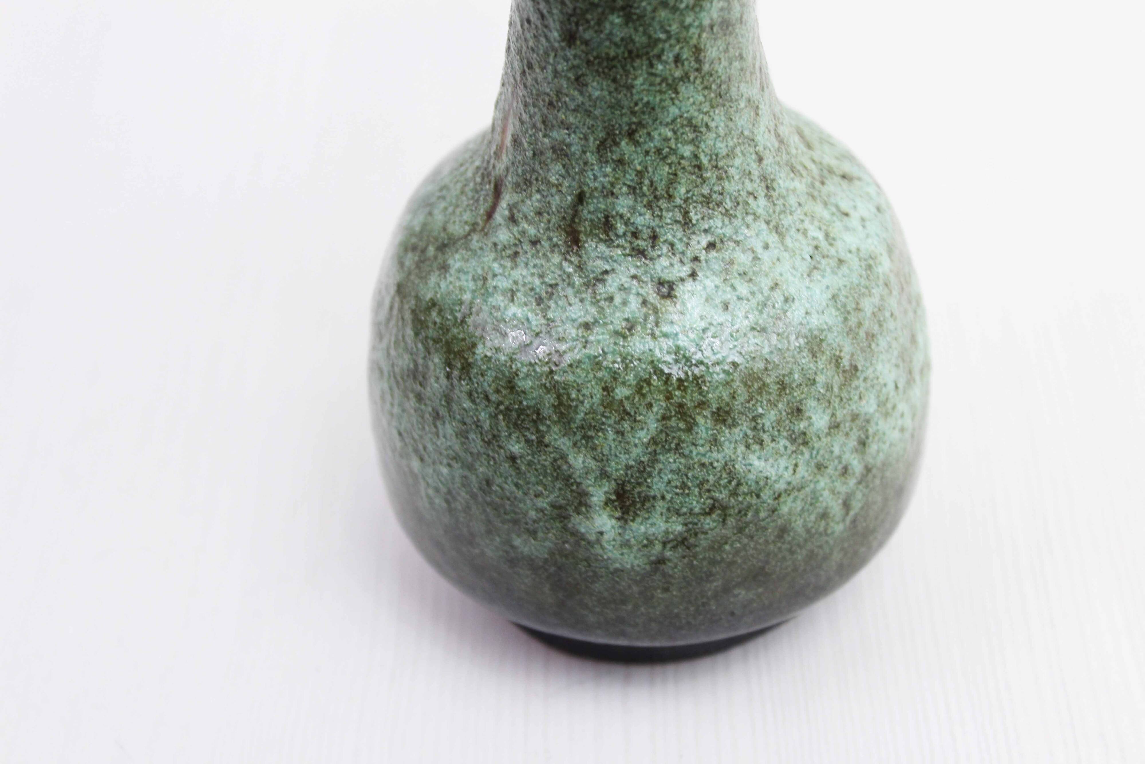 WG pitcher vase 1970