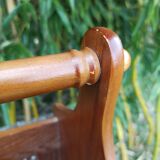 Porte revue ancien en bois et cannage