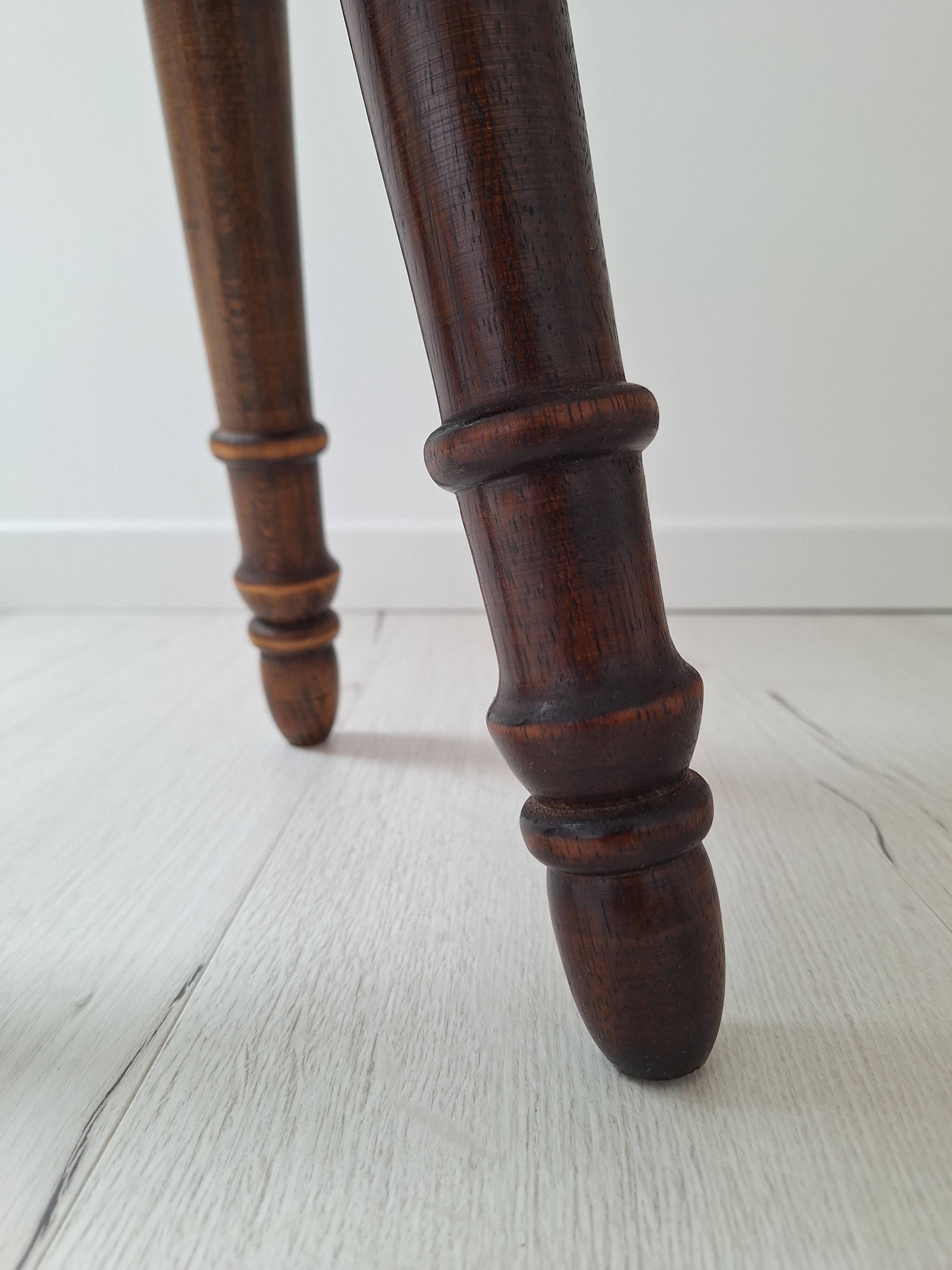 Vintage tripod stool