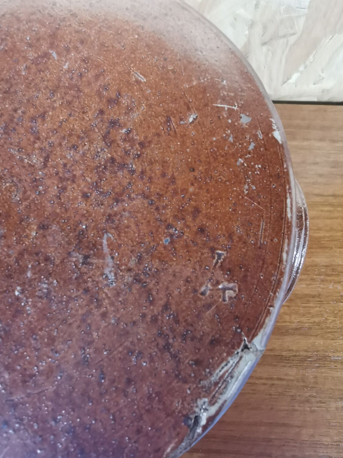 Glazed stoneware pot