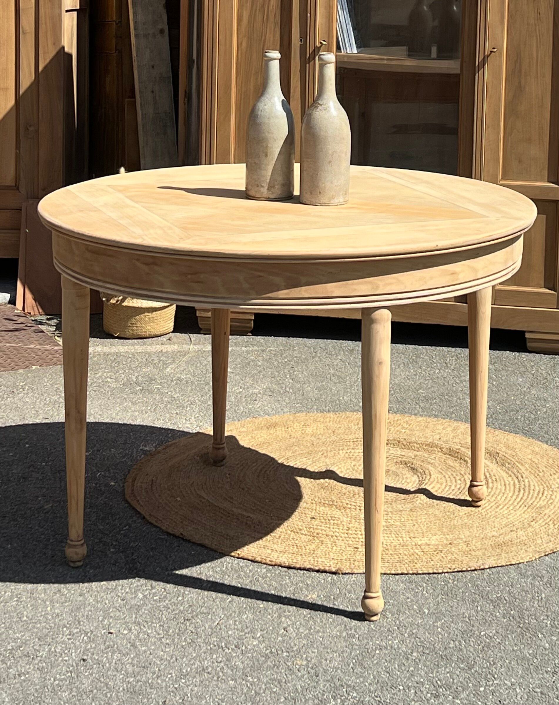 Round table + 1 renovated old extension in raw solid wood
