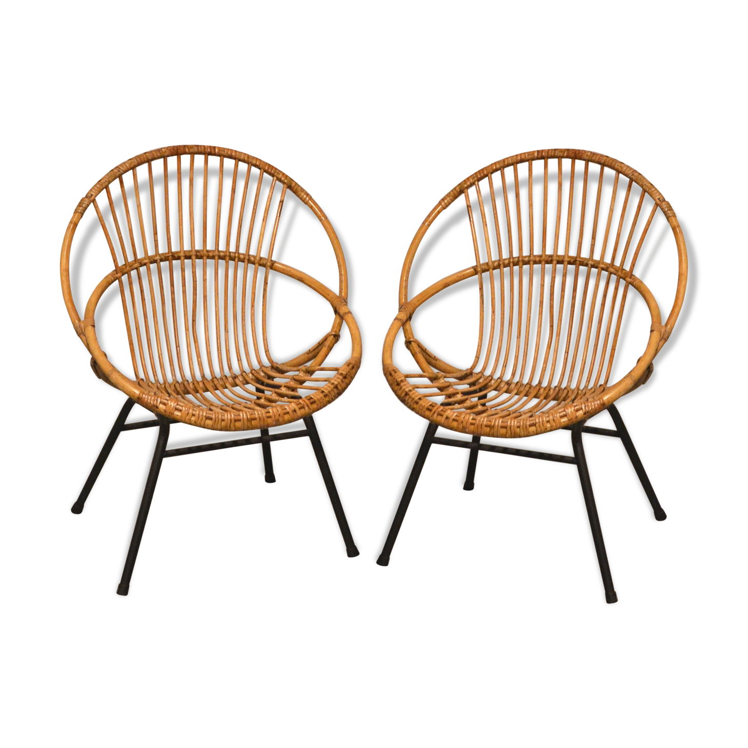 Paire de fauteuils coquille en rotin
