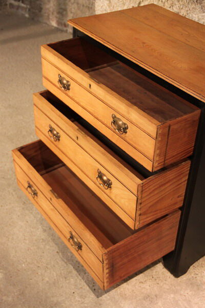 English drawer dresser