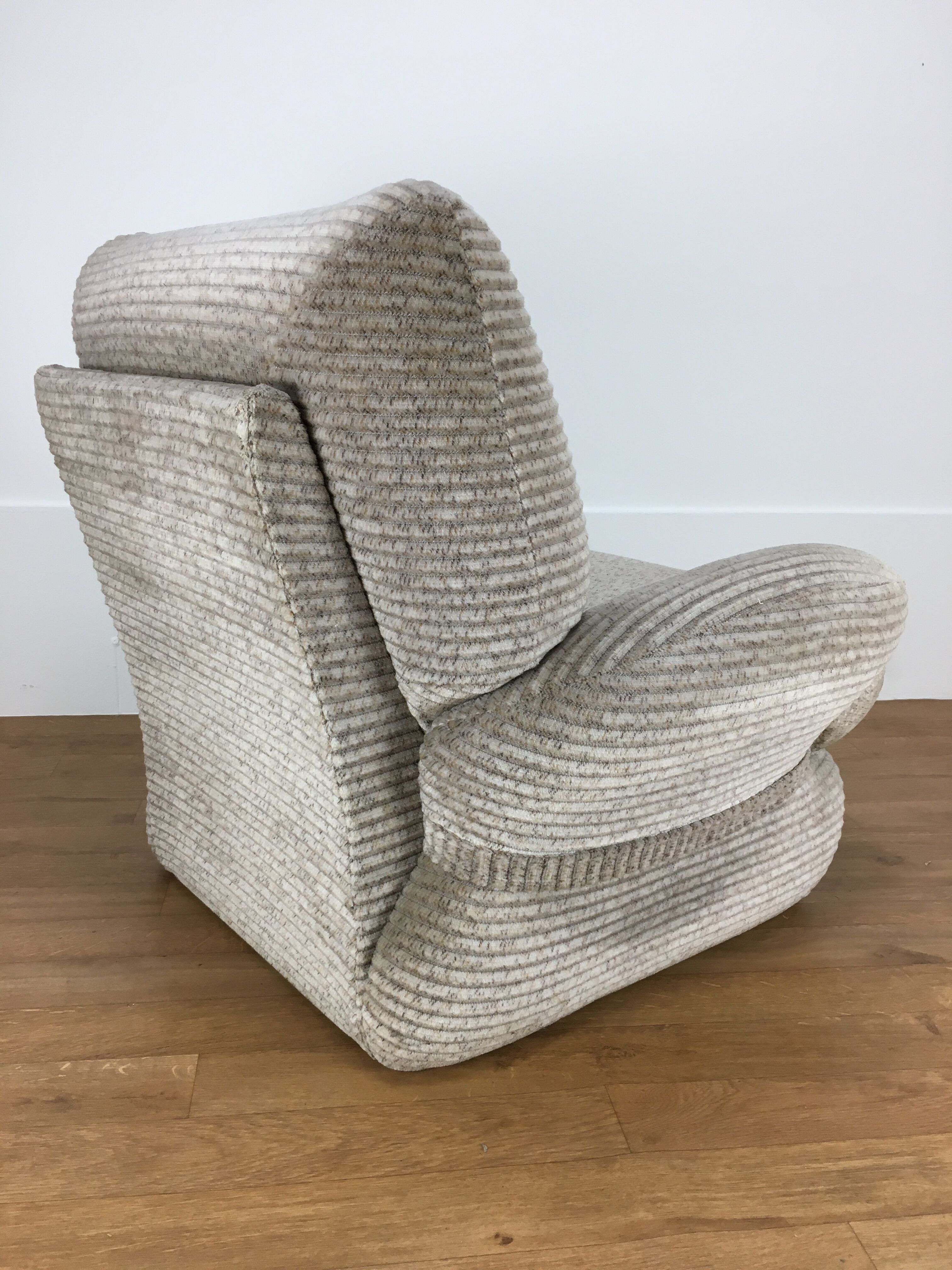 Space age 70's armrests and velvet