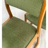 Set of 4 Self sled chairs