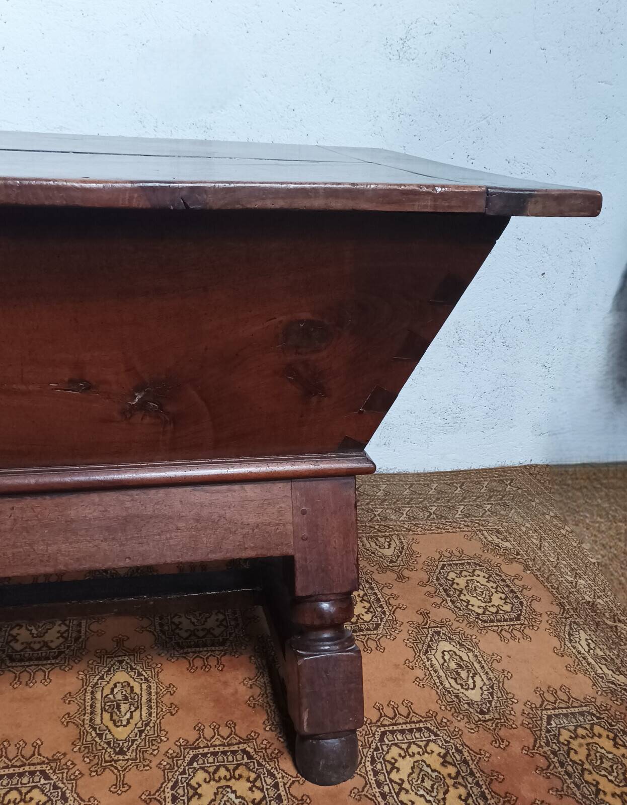 Table Maie en noyer 18ème