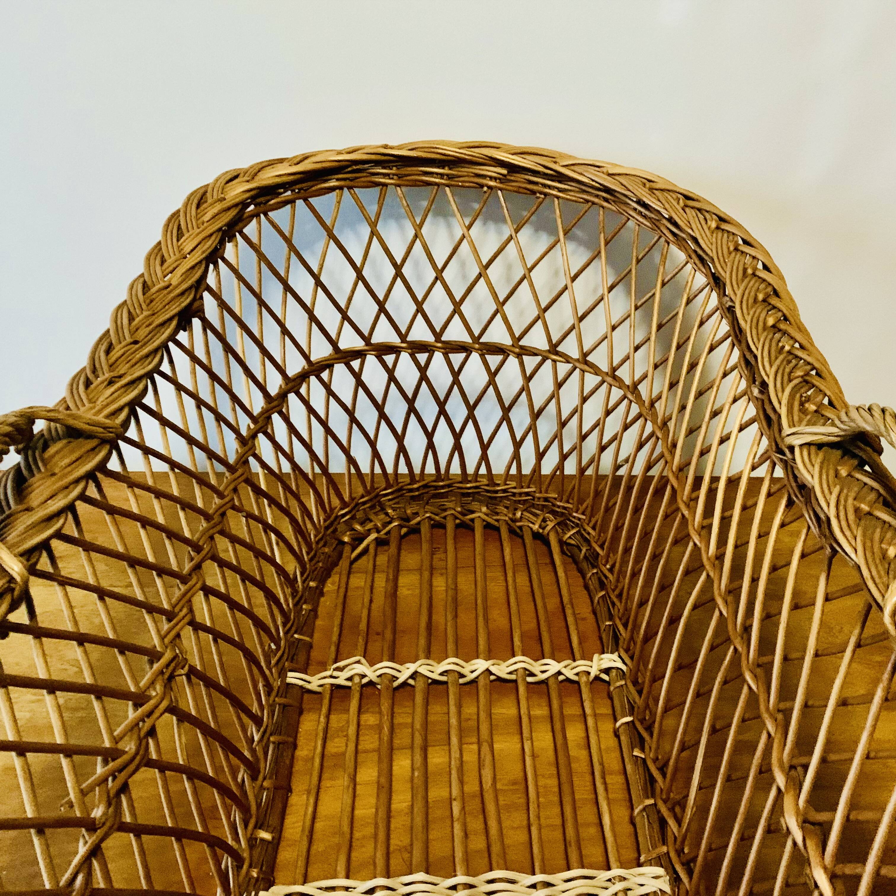 Vintage wicker bassinet
