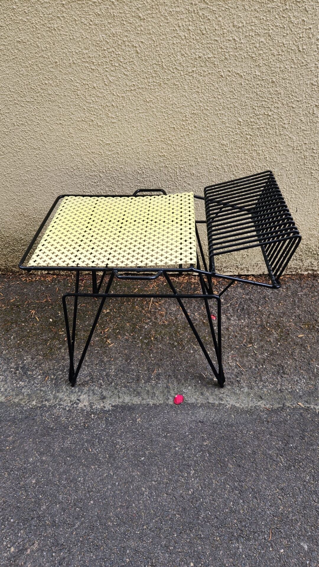 Side table / Magazine rack in the style of Mathieu Matégot - Vintage design