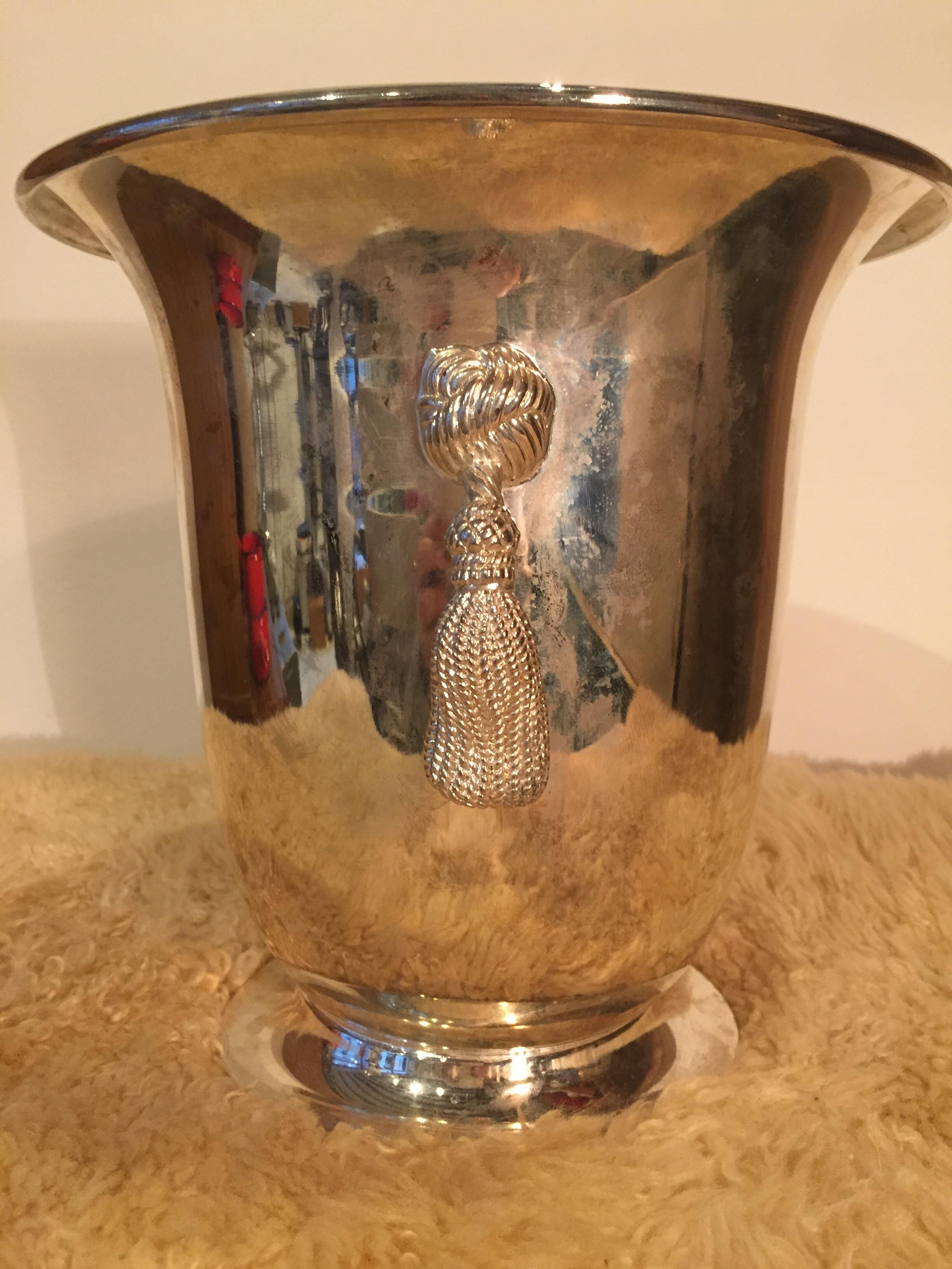 Champagne bucket